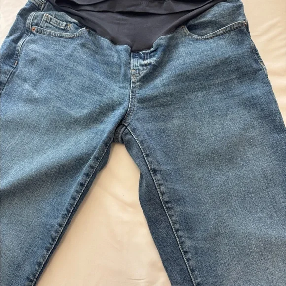 Old Navy Blue Maternity Jeans with Black Waistband - Picture 3 of 7